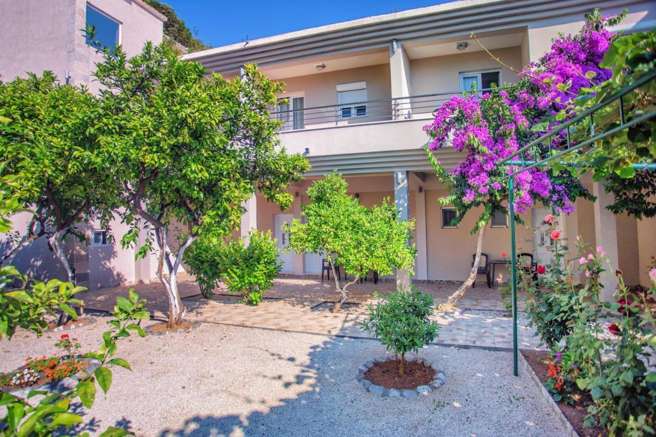 Apartments Obala - Katic 헤르섹 외부 사진
