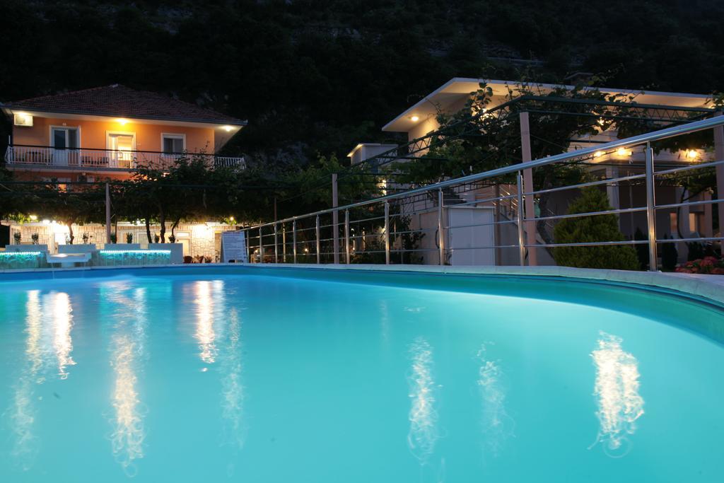 Apartments Obala - Katic 헤르섹 외부 사진