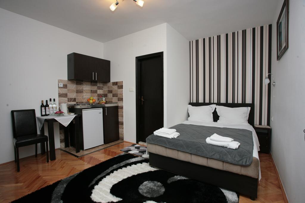 Apartments Obala - Katic 헤르섹 외부 사진