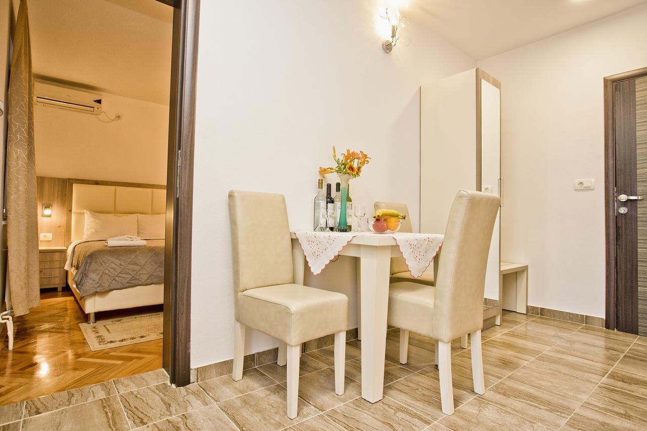 Apartments Obala - Katic 헤르섹 외부 사진