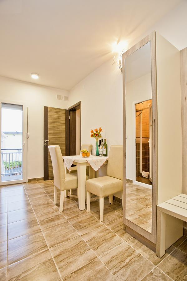 Apartments Obala - Katic 헤르섹 외부 사진